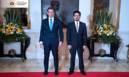 Paz apuesta por una diplomacia sin ideologías y orientada al desarrollo económico