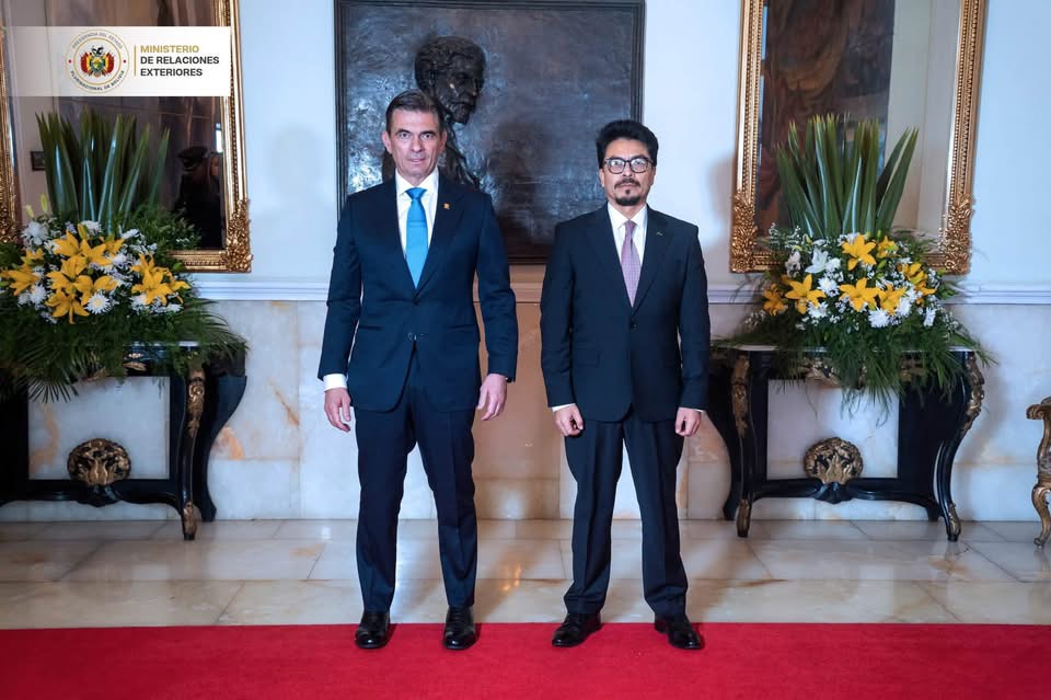 Paz apuesta por una diplomacia sin ideologías y orientada al desarrollo económico