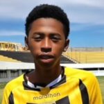 Kevin Chacón, joven yungeño de Irupana, debutó como titular en el Superclásico con The Strongest