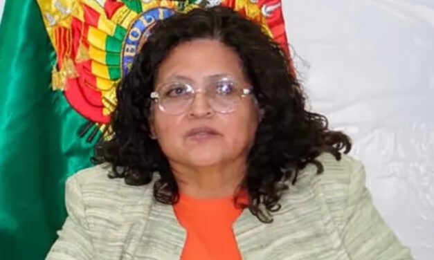 Ministra de Salud atribuye retraso en el pago de salarios a errores en las planillas