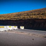 Bloqueadores destrozaron la señalización, elementos de seguridad y obras de drenaje en las carreteras