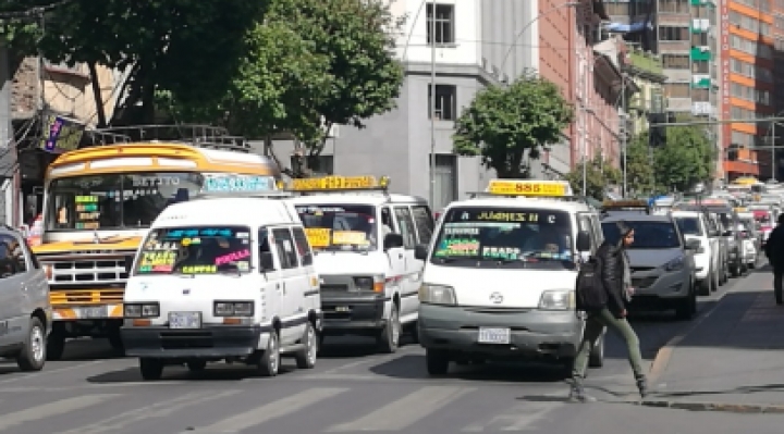 Gobierno lanza créditos de hasta Bs 1,4 millones para que transportistas renueven sus vehículos