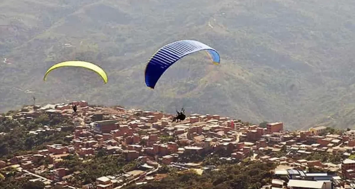 Irupanapente 2026: el festival de parapente que homenajea a Pedro Andaverez y Armando Escóbar se presentó hoy en La Paz