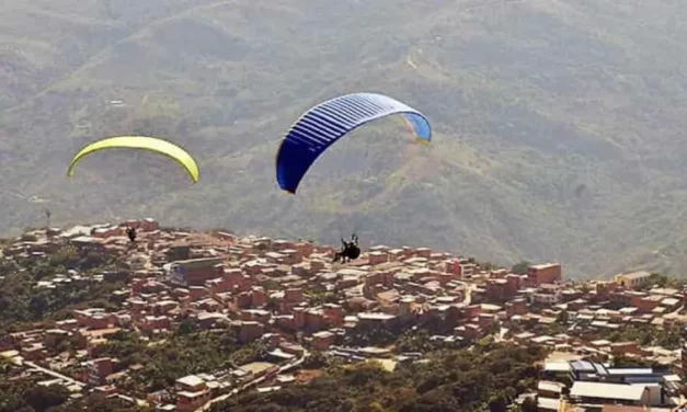 Irupanapente 2026: el festival de parapente que homenajea a Pedro Andaverez y Armando Escóbar se presentó hoy en La Paz