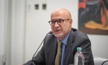 Acuerdo con el FMI es clave para reducir el déficit, afirma Lupo