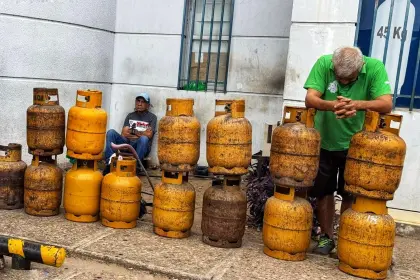«Ahora se viene la crisis del GLP, necesitamos urgente una Ley de Hidrocarburos», advierte el exministro Ríos