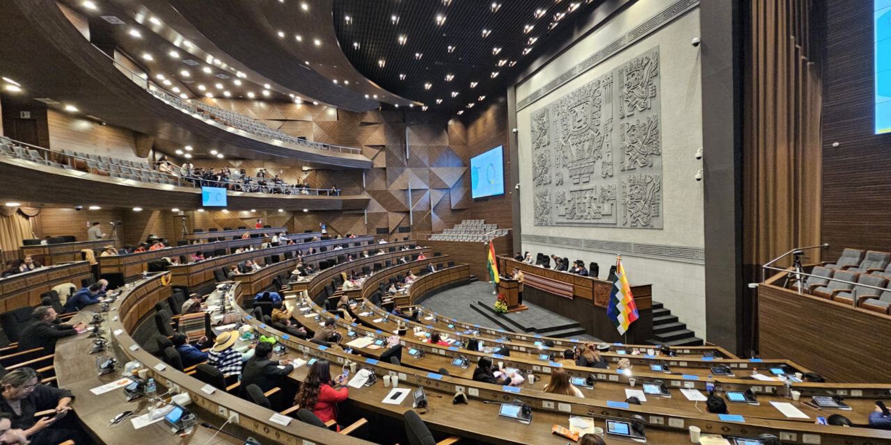 Diputados aprueban informe sobre la “gasolina basura” y lo remiten a la Fiscalía