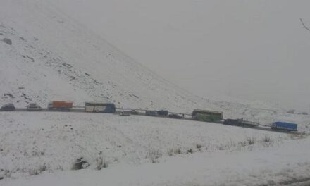 Nevadas afectan rutas hacia el occidente y piden precaución a conductores