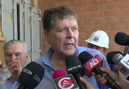 Ministro de Hidrocarburos admite que no hay fecha para resolver la escasez de combustibles