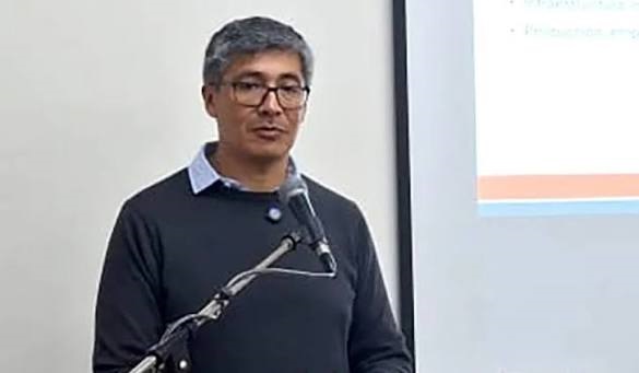 Espinoza busca anular su censura y surge cuestionamiento por posible conflicto de intereses