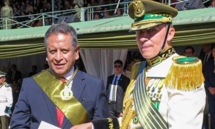 Ministro de Gobierno recuerda a Sokol que está bajo su mando y debe cumplir sus instrucciones