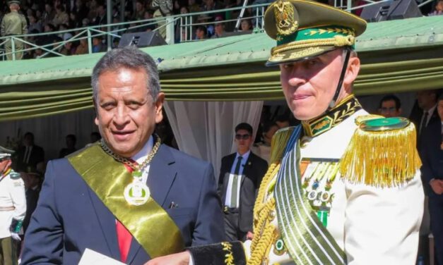 Ministro de Gobierno recuerda a Sokol que está bajo su mando y debe cumplir sus instrucciones