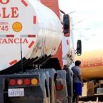 Gobierno y cisterneros instalan mesa de diálogo en YPFB