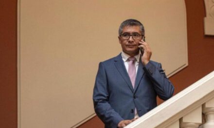 TCP definirá el lunes si censura contra Espinoza debe quedar sin efecto