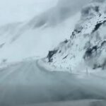 Tome previsiones: Policía suspende salidas al norte de La Paz por intensas nevadas en la Cumbre