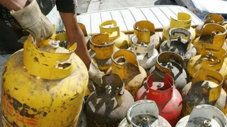 Controlar el contrabando de GLP hacia Perú es el desafío para evitar tener que importarlo, según exministro Medinaceli
