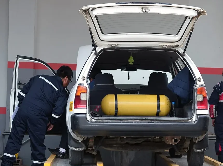 Gobierno crea el programa PATRIA para renovar vehículos del transporte público y promover el uso de GNV