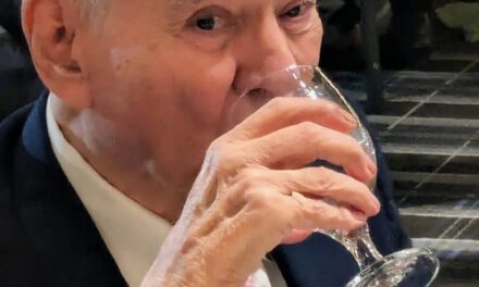Sánchez de Lozada reaparece y llama a la unidad para enfrentar la crisis de Bolivia