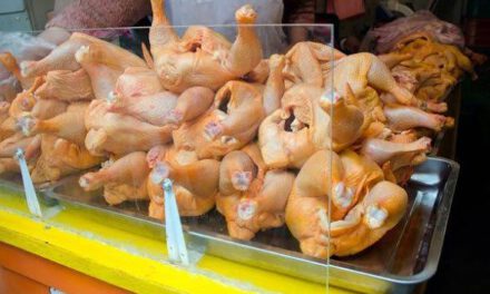 Precio del pollo se dispara en La Paz y vendedores advierten que podría seguir subiendo