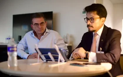Paz aprueba decretos para el transporte y sectores productivos desde Nueva York