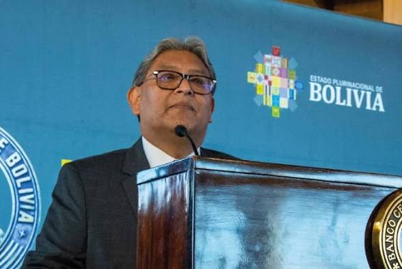 Expresidente del BCB Edwin Rojas obtiene detención domiciliaria