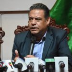 Revilla plantea negociar tarifas con transportistas rurales por el alza del diésel