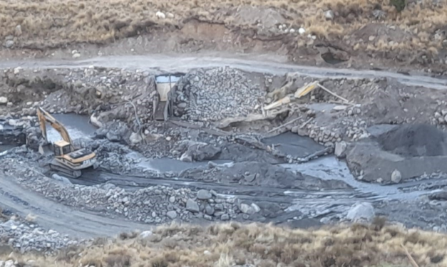 Persisten instalaciones mineras en Urujara en cercanías de la represa de Incachaca