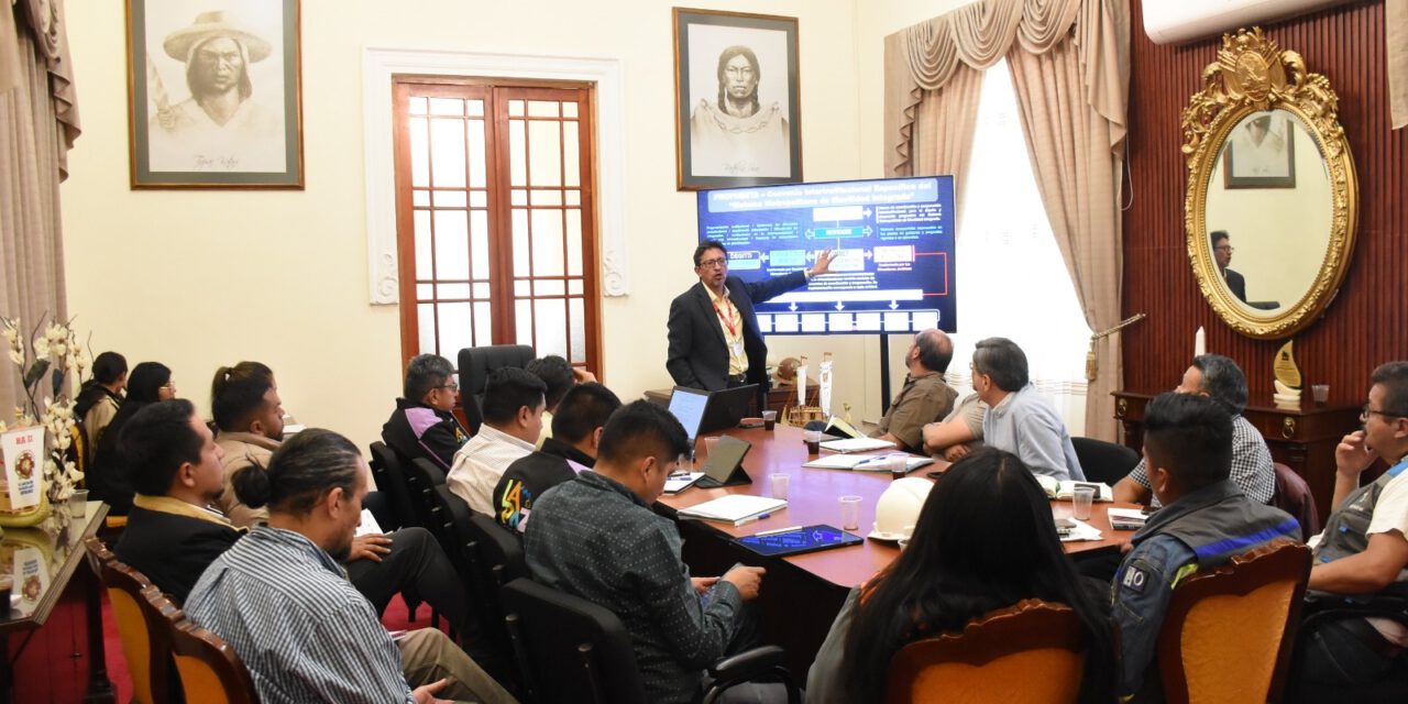 Gobernación propone impulsar un Sistema Metropolitano de Movilidad Integrada en el departamento de La Paz