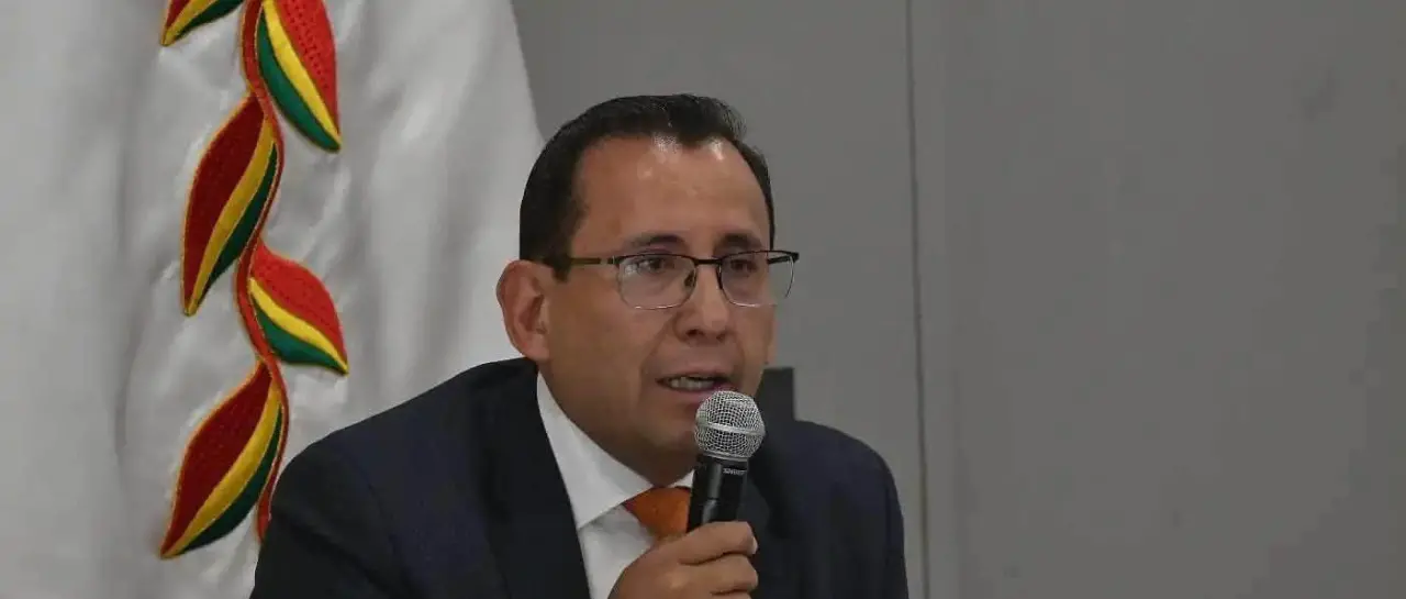 Gobierno justifica revisión de empresas públicas por razones económicas y activa controles