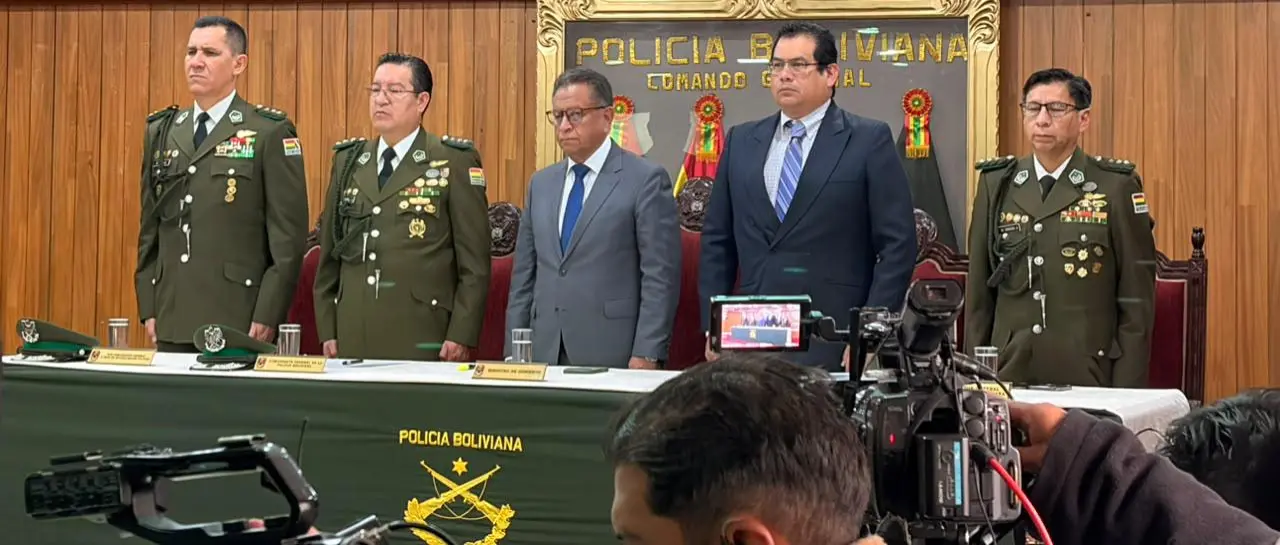 Cambios en la Policía: Posesionan a nuevos directores y comandantes departamentales